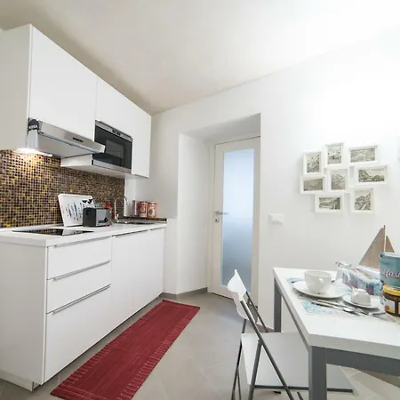 330 * Manarola