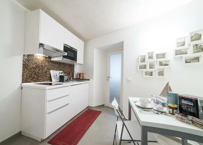 330 * Manarola